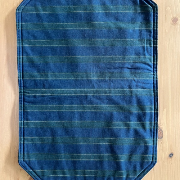 Longaberger Membership Stripe Placemats and Napkins - Picture 2 of 3